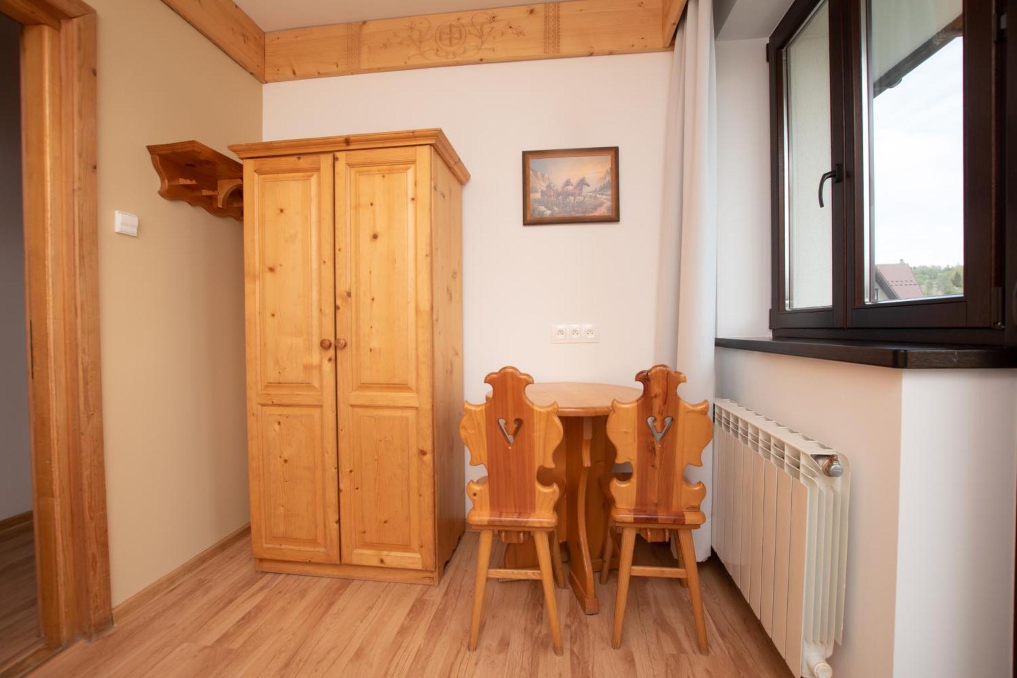 Pod Hawraniem Hotel Jurgow Bagian luar foto